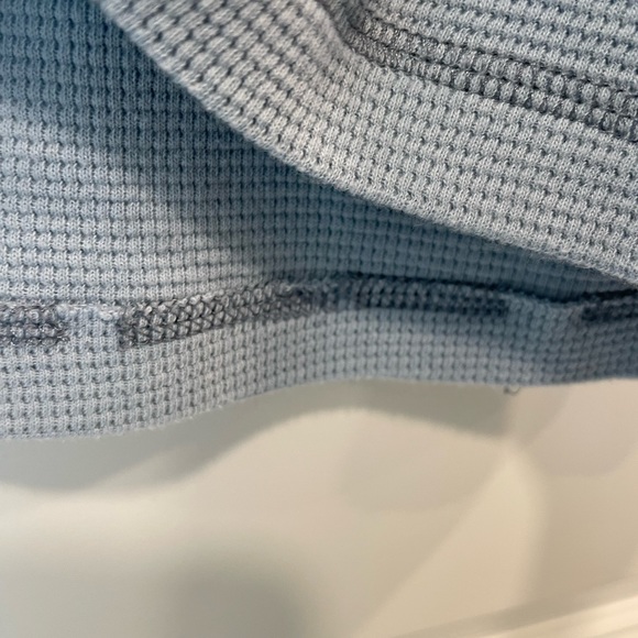 Eddie Bauer Vintage Henley in light blue - Picture 3 of 7